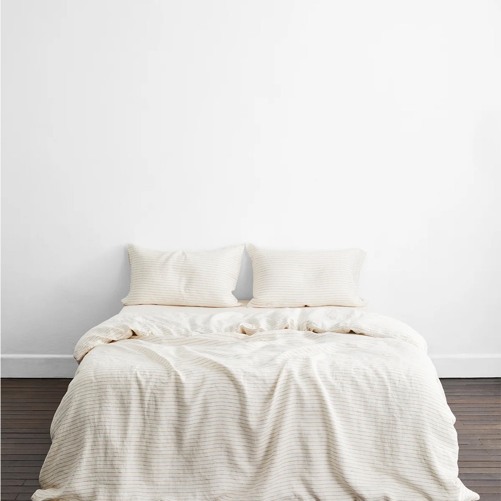 ISO: Bed Threads “Rust Stripe” Linen Set - King - Picture 2 of 2